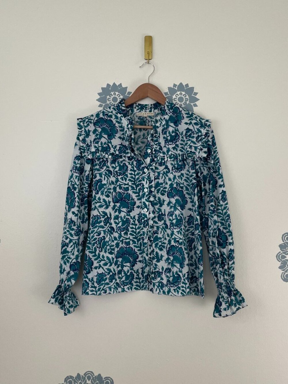 Ophelia & Indigo Beth Floral Printed Blouse in Dark Green/Navy Size Small